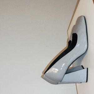 L'intervalle Light Blue Pumps Size 38